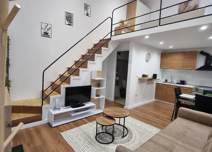 Zahra'S Duplex Apartment In Tirana アパート *