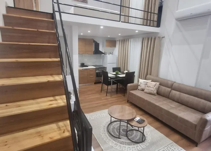 Zahra'S Duplex Apartment In Tirana *