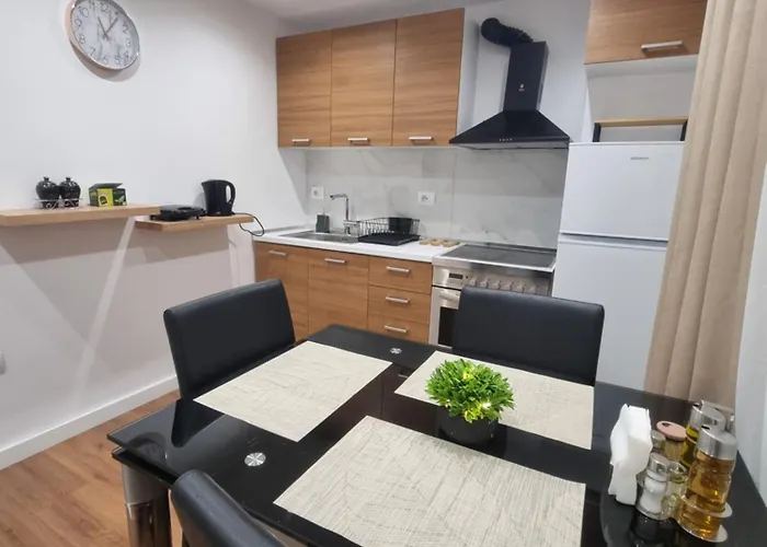 Zahra'S Duplex Apartment In Tirana