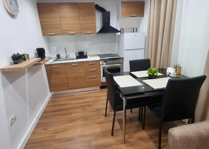 Zahra'S Duplex Apartment In Tirana טיראנה